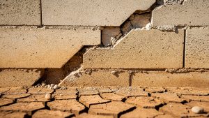 Fissures et sécheresse : la reconnaissance cat-nat et l&rsquo;indemnisation